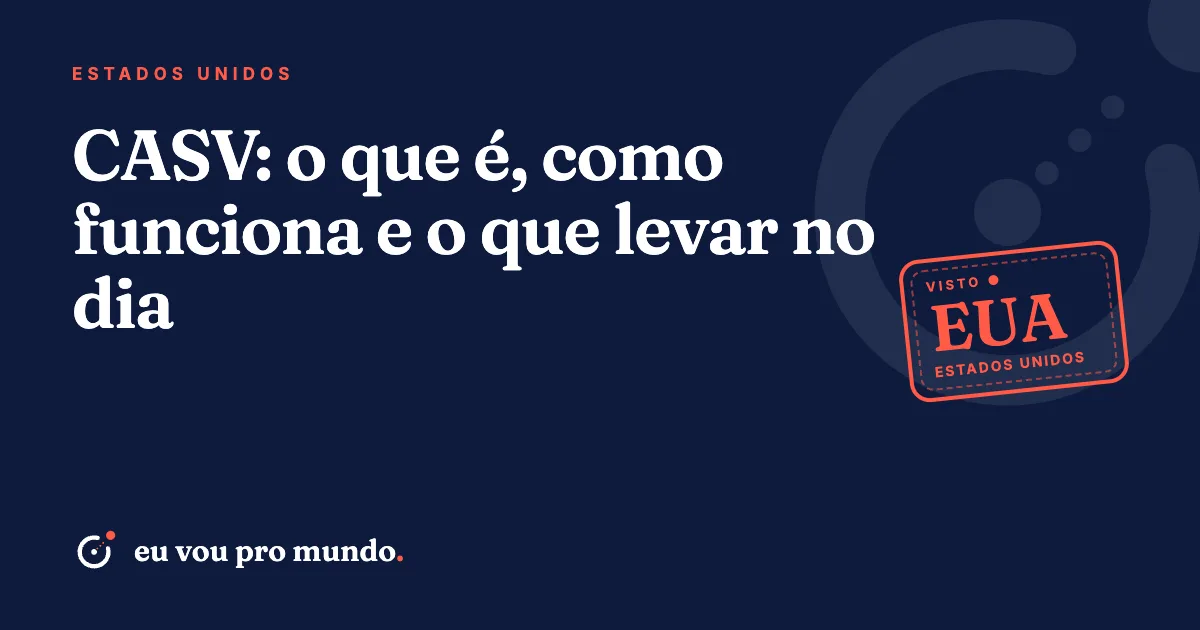 Solicitante faz a coleta de digitais no balcão de atendimento do CASV para o visto americano