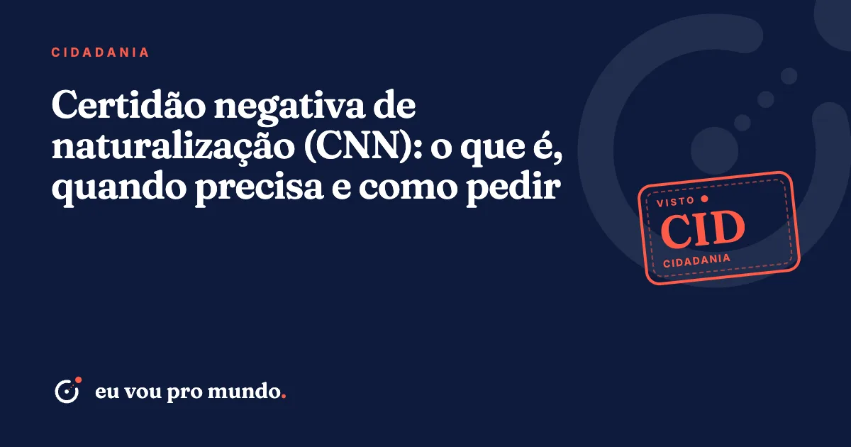 Certidão negativa de naturalização ao lado de certidões antigas de família italiana e árvore genealógica