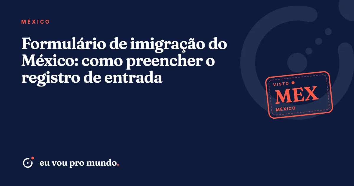 Viajante brasileira com passaporte em mãos no balcão da imigração de um aeroporto no México