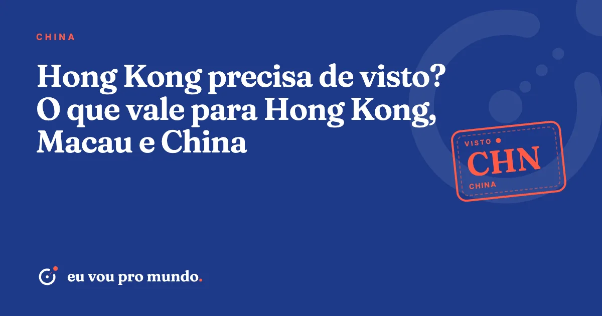 Vista do porto de Victoria em Hong Kong com arranha-céus e barcos, ilustrando regras de visto para brasileiros