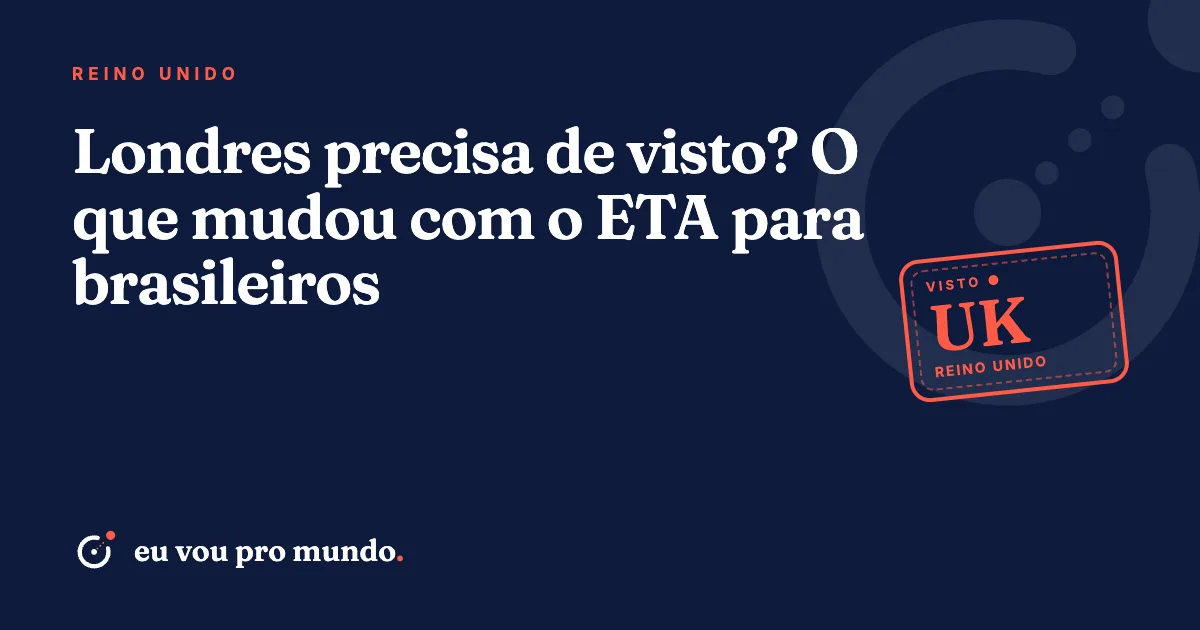 Turista brasileira com passaporte e celular mostrando a ETA aprovada diante do Big Ben, em Londres