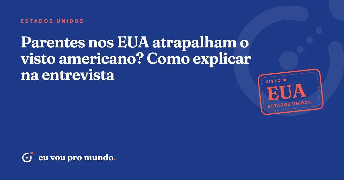 Família brasileira reunida em aeroporto, com passaportes na mão, antes de viajar para visitar parentes nos EUA