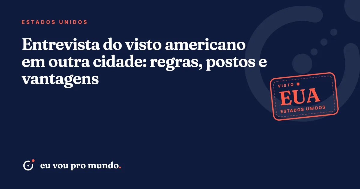 Viajante brasileiro com passaporte e mala diante de um consulado americano em outra cidade para a entrevista do visto