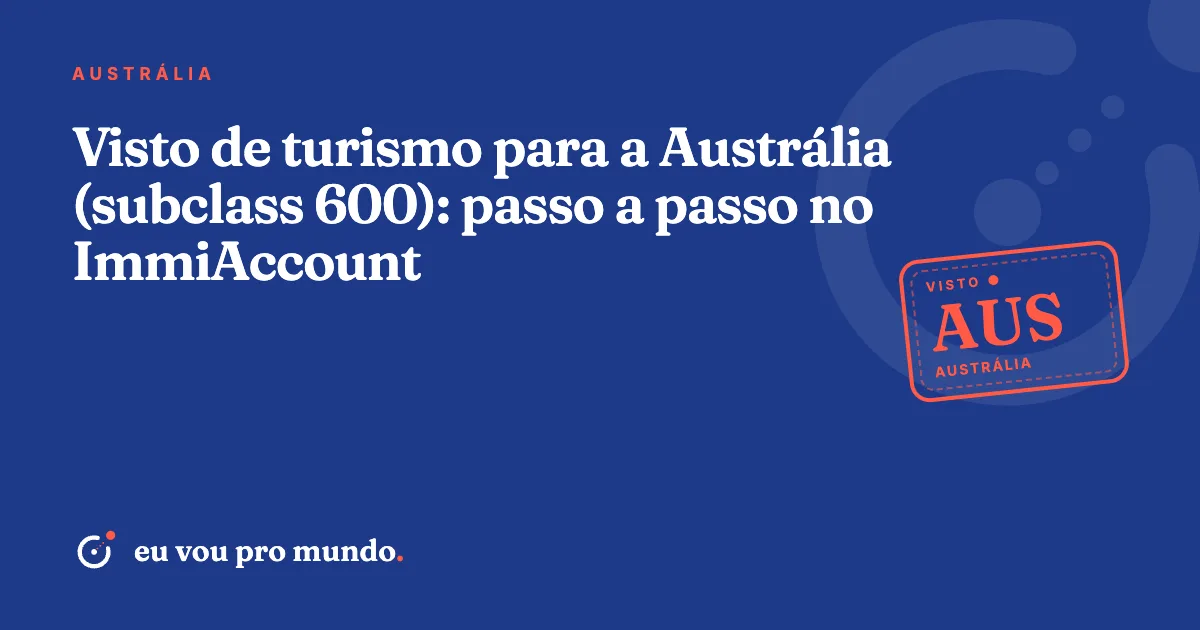 Viajante brasileira preenchendo o pedido do visto de turismo australiano no ImmiAccount com a Opera House ao fundo